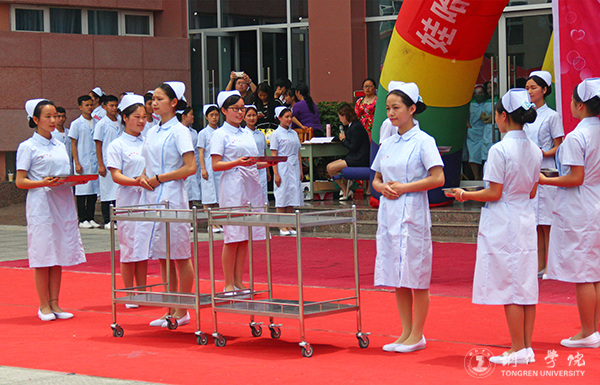 伟德官网举办“5·12国际护士节”活动