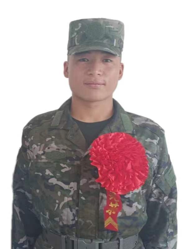 大健康学院光荣入伍学子张益阳
