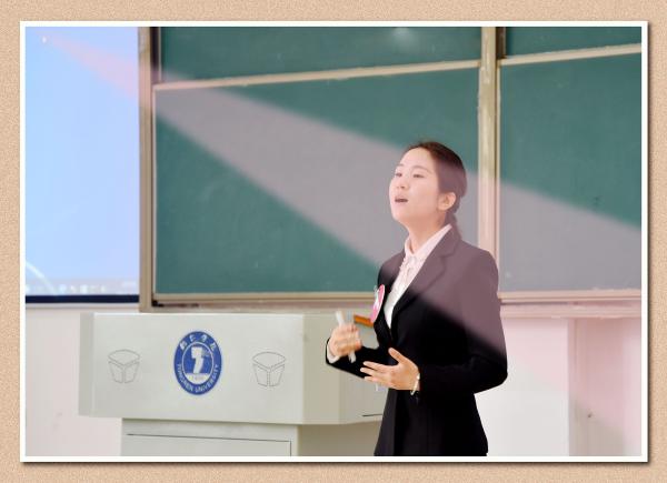 马克思主义学院学生参加学校“十佳教学能手”赛