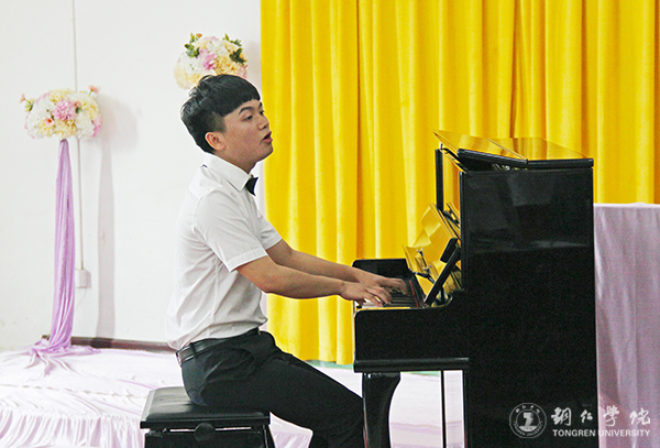 伟德官网艺术学院举办高雅艺术进校园暨教学改革音乐会