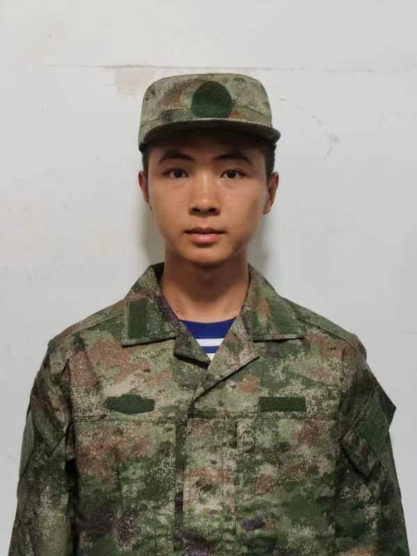 大健康学院光荣入伍学子吴奇超