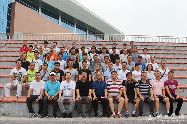 2017年铜仁市游泳救生员培训班在伟德官网开班