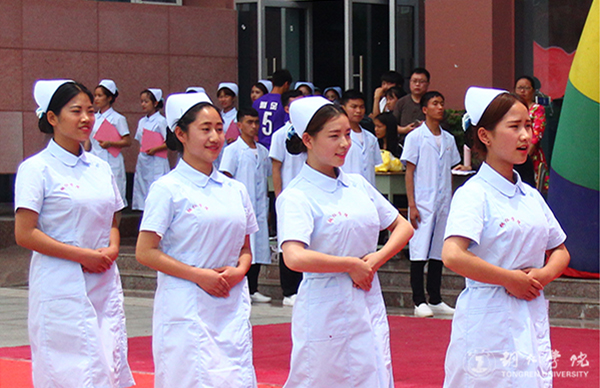 伟德官网举办“5·12国际护士节”活动