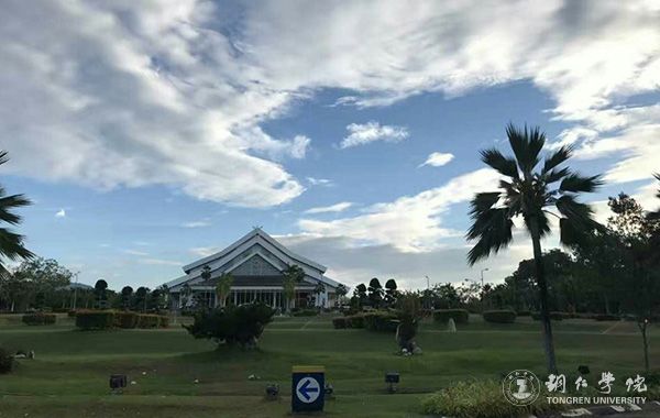 伟德官网2017年春季派出42名学生赴国（境）外学习