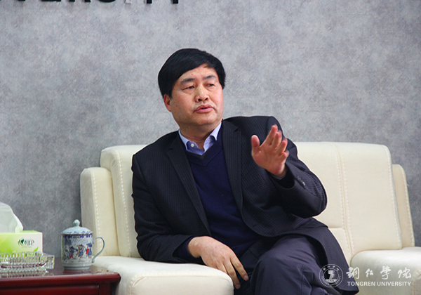 铜仁市就业局局长龙勇一行前来伟德官网调研