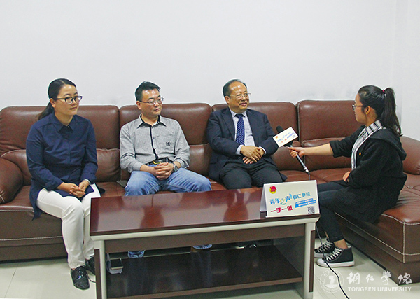 做一棵高贵的苇草——校长侯长林教授为青马班学员作演讲