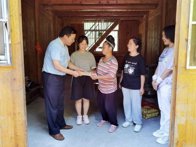 bv伟德国际194629名教师暑期深入17...