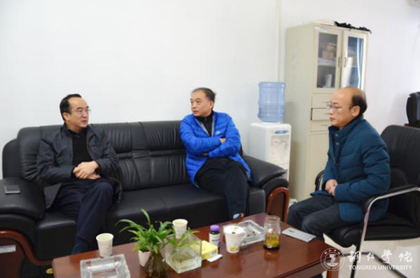 副校长代亮赴人文学院调研外部环境文化建设