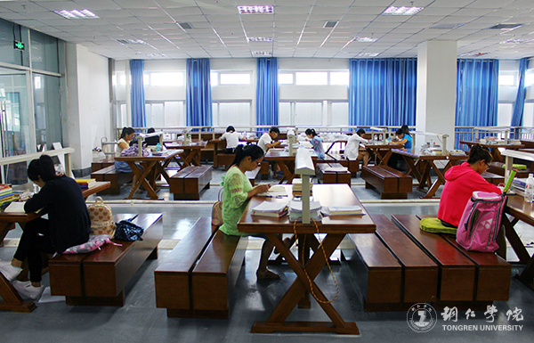 伟德官网学子考研录取数稳中攀升 2017年考取71名硕士研究生