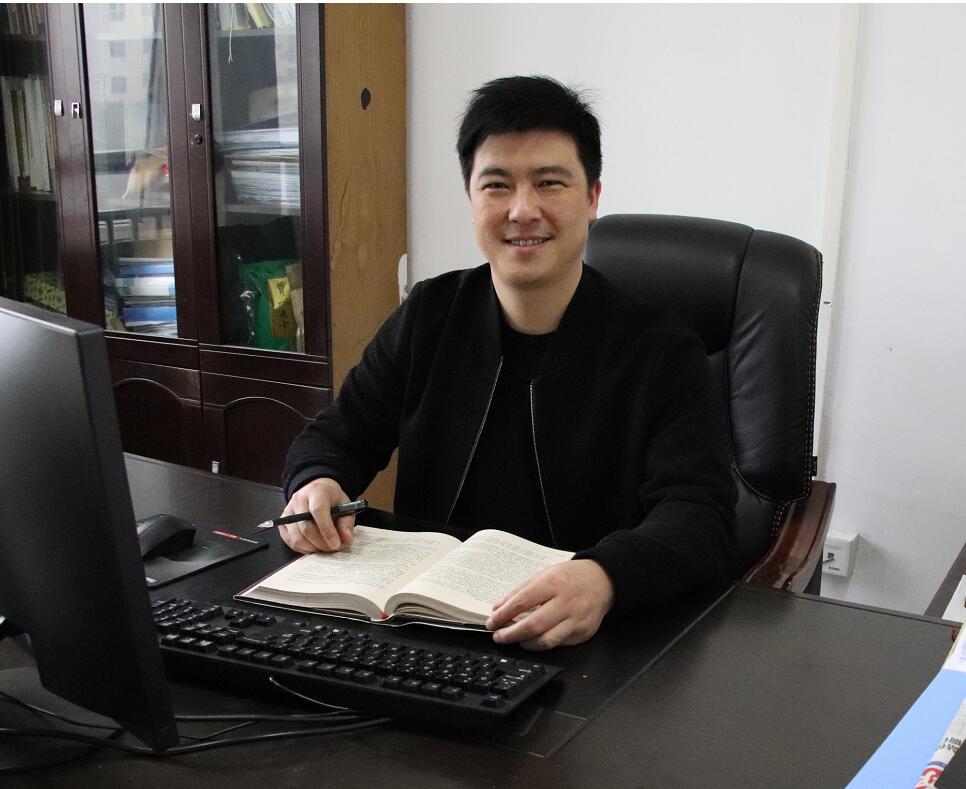 刘方林（副教授 博士）